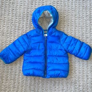 Baby Gap PrimaLoft Puffer Jacket with Hoodie- 6-12 Months